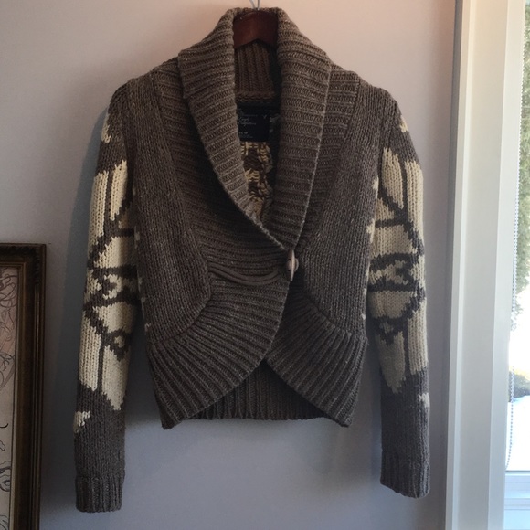 American Eagle cabin sweater - Picture 7 of 7